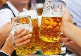 金志國：啤酒企業須主動化_青島啤酒董事長金志國
