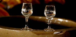 醬酒品鑒技巧分享“慢酌微醺，適量為宜”，切莫暢飲快酒