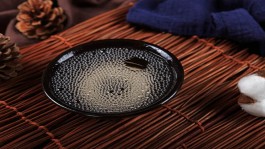 醬香型白酒的特點(diǎn)是什么（醬香型白酒的工藝特點(diǎn)是什么）
