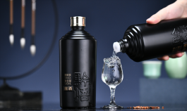 醬香型白酒三大典型體的命名與香型的確立是由誰完成的