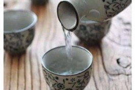 白酒中的甲醇和乙醇哪個是有害的「白酒含有的害成分:甲醇」