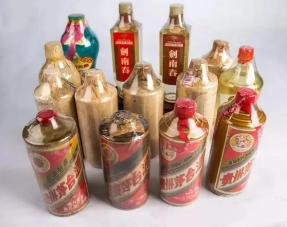 深圳坪山新區回收洋酒 拉菲紅酒回收 瑪歌柏圖斯回收